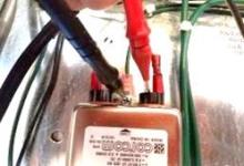 Voltage on AC line filter